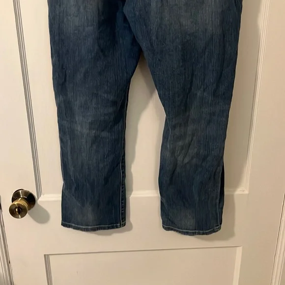 Levi’s Boyfriend Crop Jeans! - Picture 7 of 7